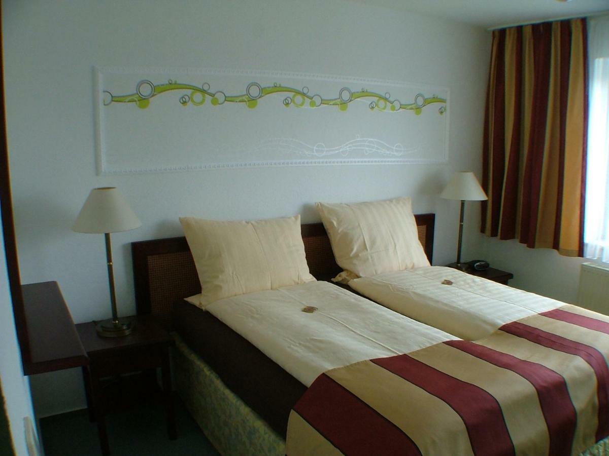 Hotel Garni Pension Zur Eisleben Zewnętrze zdjęcie